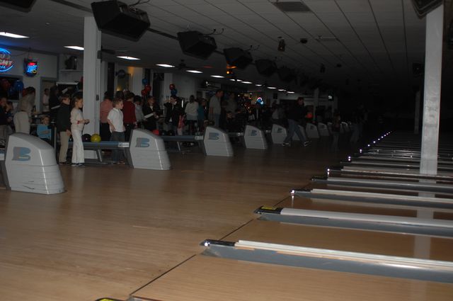 112-AHJFBowlingforEquestrians-2-18-07-DeRosaPhoto.jpg