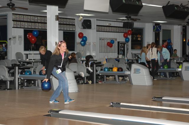 273-AHJFBowlingforEquestrians-2-18-07-DeRosaPhoto.jpg