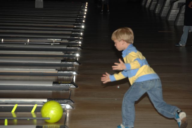 096-AHJF-Bowling-2-17-08-DeRosaPhoto.JPG