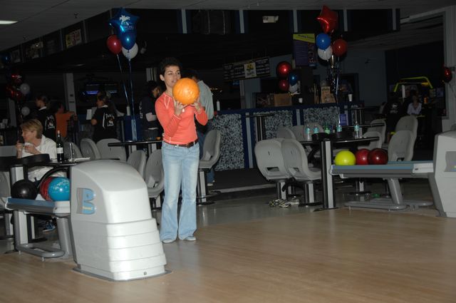 224-MichelePerla-AHJF-Bowling-2-17-08-DeRosaPhoto.JPG