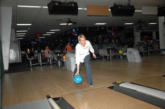 226-KimTudor-AHJF-Bowling-2-17-08-DeRosaPhoto.JPG