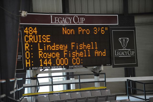 1837-Cruise-LindseyFishell-LegacyCup-NonPro3'6GoRound-5-17-08-DeRosaPhoto.jpg