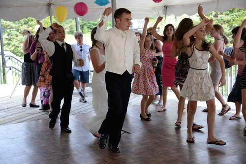 Beth Wedding-7-28-13-0443-DDeRosaPhoto