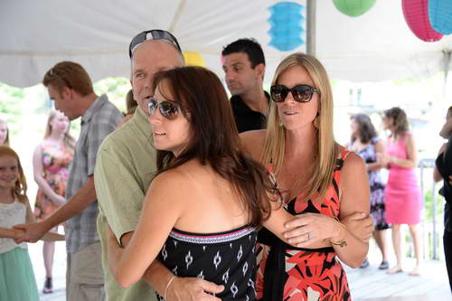 Beth Wedding-7-28-13-0475-DDeRosaPhoto