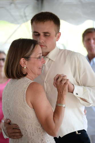 Beth Wedding-7-28-13-0483-DDeRosaPhoto