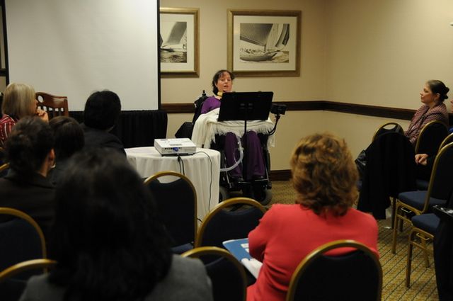 11-7-08-EducationalSeminar-BrookeEllison-92-DeRosaPhoto