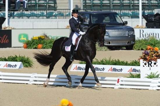 WEG1-9-29-10-DRE-Special-7742-TinaKonyot-Calesto-DDeRosaPhoto