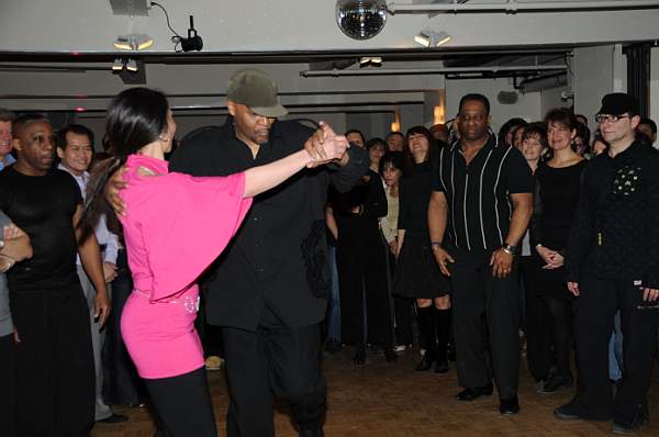 Dancing-2-28-09-43-DeRosaPhoto