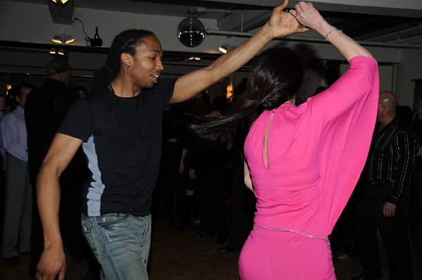 Dancing-2-28-09-51-DeRosaPhoto