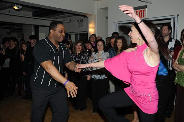 Dancing-2-28-09-56-DeRosaPhoto