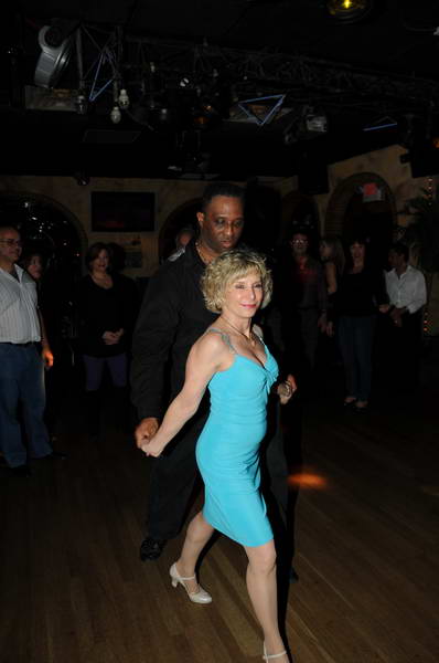 Dancing-11-17-10-RobinBD-48-DDeRosaPhoto.jpg