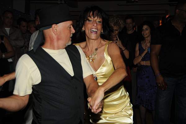 Dancing-8-29-09-LinaBirthday-90-DDeRosaPhoto.jpg