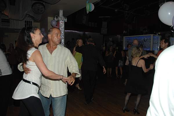 Dancing-9-1-09-Sambuca-31-DDeRosaPhoto.jpg