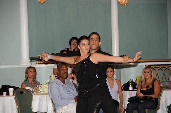 Dancing-9-5-09-NYHustleCongress-107-DDeRosaPhoto.jpg