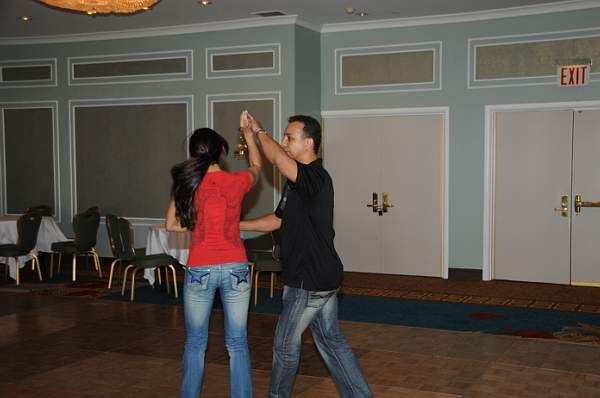 Dancing-9-5-09-NYHustleCongress-55-DDeRosaPhoto.jpg