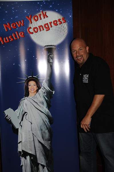 Dancing-9-5-09-NYHustleCongress-68-DDeRosaPhoto.jpg