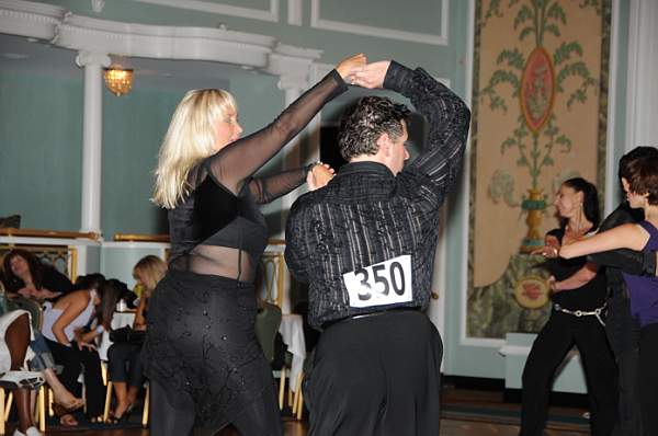 Dancing-9-5-09-NYHustleCongress-88-DDeRosaPhoto.jpg