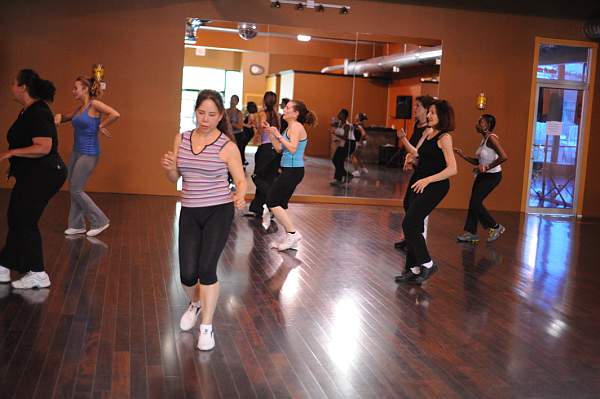 BUCD-Zumba-5-2-09-42-DDeRosaPhoto.jpg