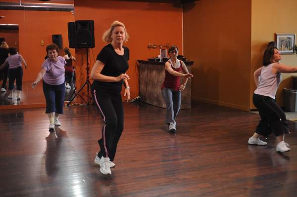 BUCD-Zumba-5-2-09-13-DDeRosaPhoto.jpg