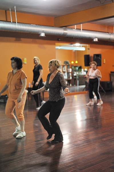 BUCD-Zumba-5-2-09-15-DDeRosaPhoto.jpg