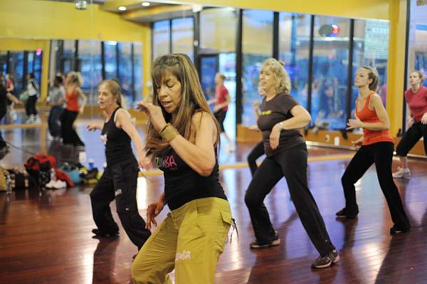 BUCD-Zumba-5-14-09-19-FranFerriso-DDeRosaPhoto.jpg