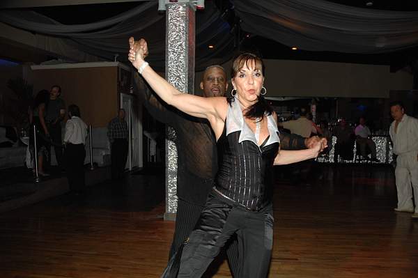 Dancing-4-28-09-60-DDeRosaPhoto.jpg