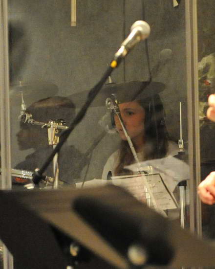 David-12-16-11-SingingGroup-8996-DDeRosaPhoto