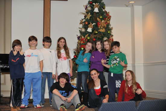 David-12-16-11-SingingGroup-9012-DDeRosaPhoto