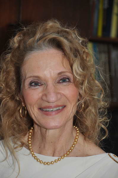 Acting-AT-T-2-19-12-0142-DDeRosaPhoto