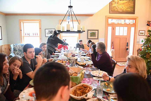 Family-XMAS-12-25-18-0196-DDeRosaPhoto