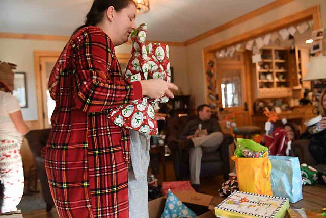 Family-XMAS-12-25-18-0300-DDeRosaPhoto