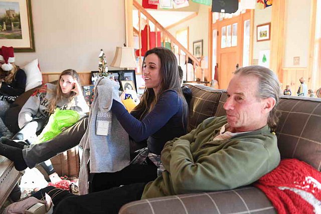 Family-XMAS-12-25-18-0311-DDeRosaPhoto