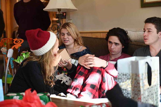 Family-XMAS-12-25-18-0315-DDeRosaPhoto