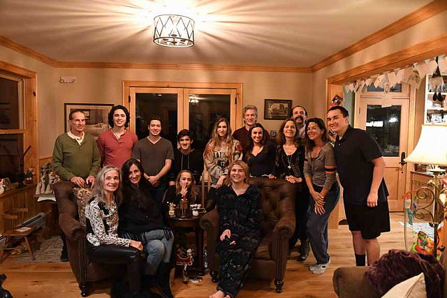 Family-XMAS-12-25-18-0362-DDeRosaPhoto