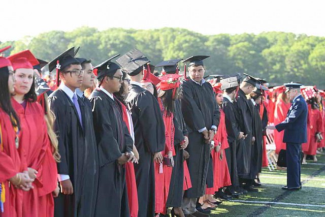 Pat-Med-Graduation-6-22-17-8618-DDeRosaPhoto