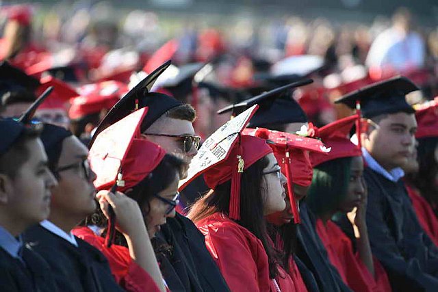 Pat-Med-Graduation-6-22-17-8648-DDeRosaPhoto