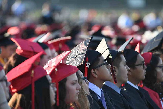 Pat-Med-Graduation-6-22-17-8758-DDeRosaPhoto