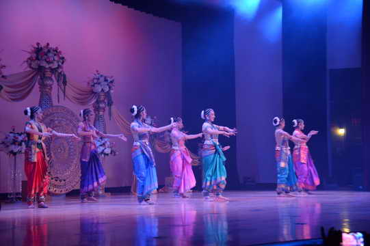 Gurudev-10-4-15-7576-DDeRosaPhoto