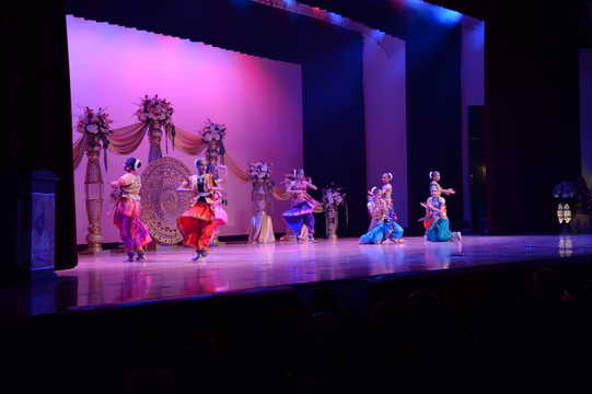 Gurudev-10-4-15-7592-DDeRosaPhoto