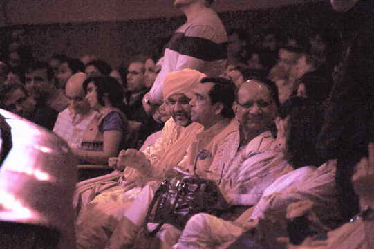 Gurudev-10-4-15-7631-DDeRosaPhoto