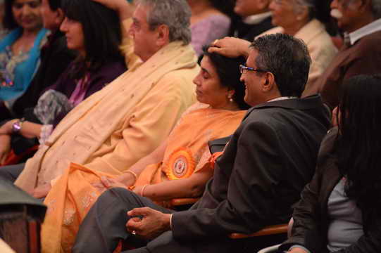 Gurudev-10-4-15-7957-DDeRosaPhoto