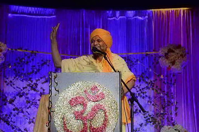 Gurudev-6-24-17-5756-DDeRosaPhoto