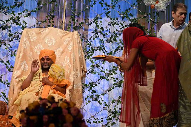 Gurudev-6-24-17-8839-DDeRosaPhoto