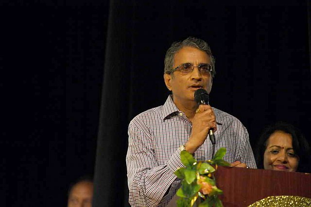 Gurudev-6-24-17-8855-DDeRosaPhoto