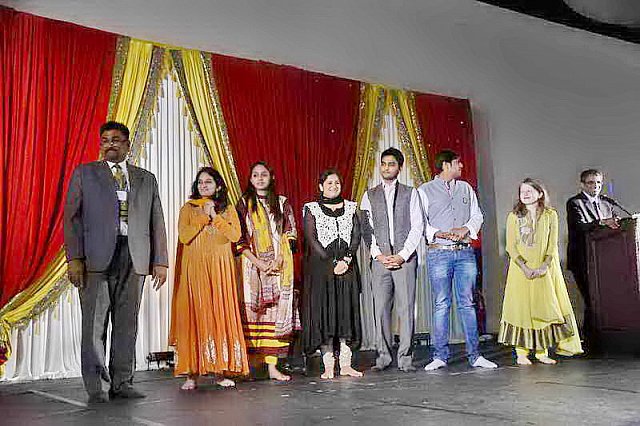 Gurudev1-7-11-14-6647-DDeRosaPhoto