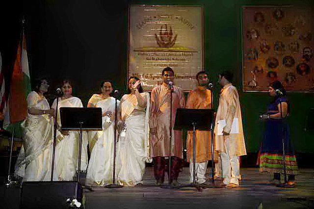 Gurudev1-7-12-14-7612-DDeRosaPhoto