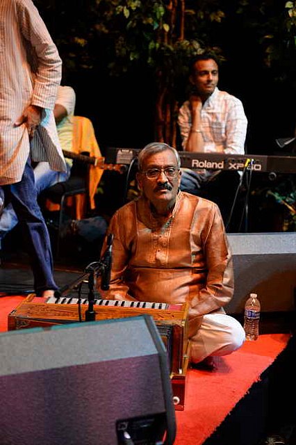 Gurudev2-7-12-14-2526-DDeRosaPhoto