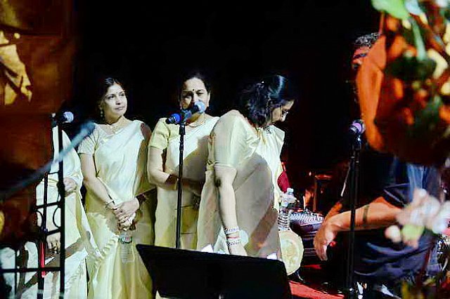 Gurudev2-7-12-14-2551-DDeRosaPhoto