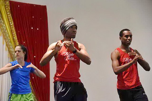 Gurudev1-7-11-14-5586-DDeRosaPhoto