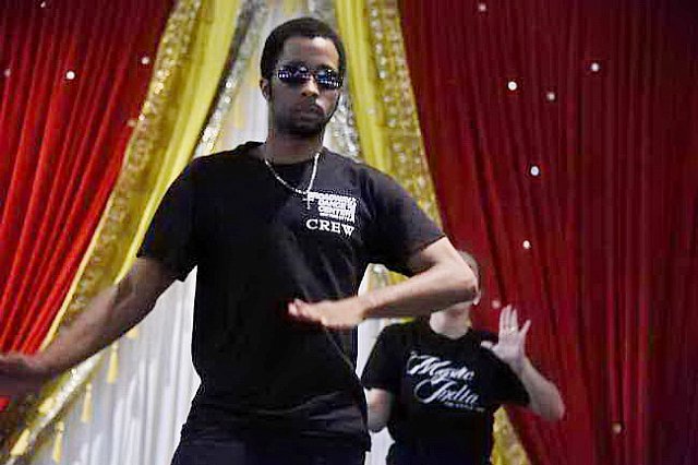 Gurudev1-7-11-14-5588-DDeRosaPhoto